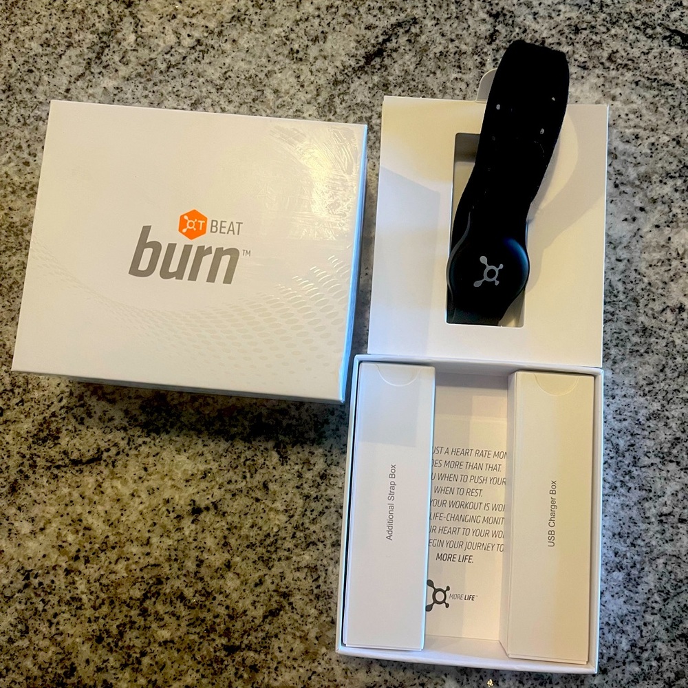 Latest version Orange Theory Heart rate monitor - Beat burn 🔥 used only 4 times